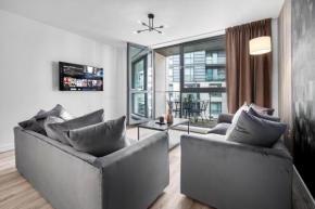 Luxury City Centre Apartment - 2 Bedroom - Balcony - Top Rated - 377P